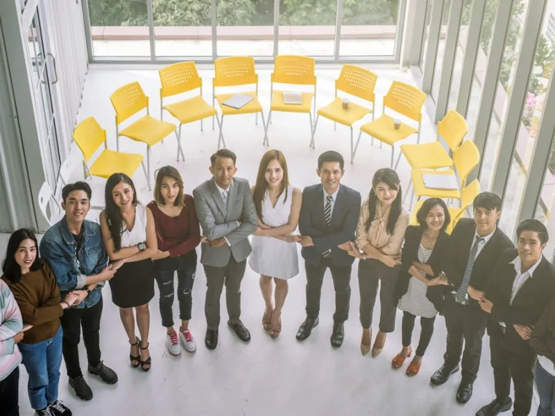 Hình ảnh người chơi EV88 tương tác có trách nhiệm trong cộng đồng